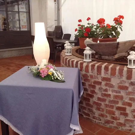 Hotel La Scuderia 2*