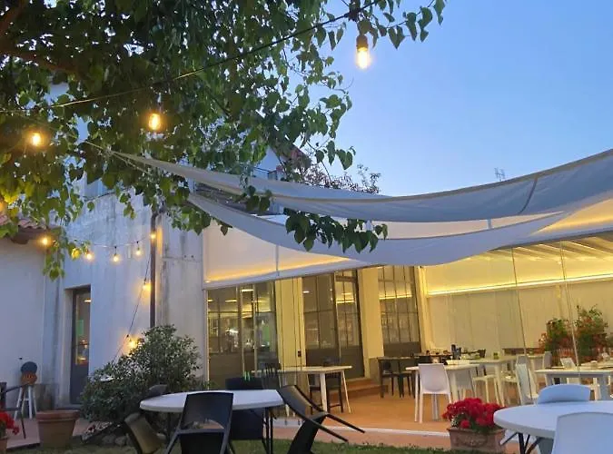 La Scuderia 2* Sarzana