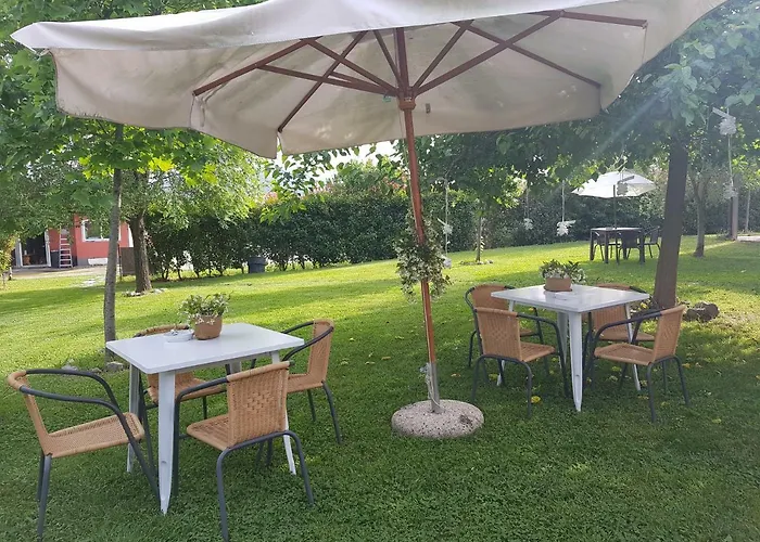 La Scuderia 2* Sarzana